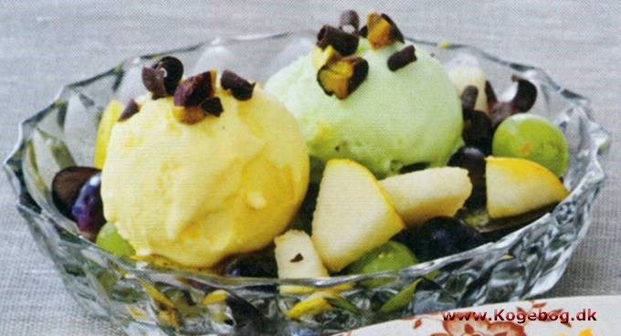 Lærd udeladt have på Isdessert med frisk frugt - dejlig dessert opskrift