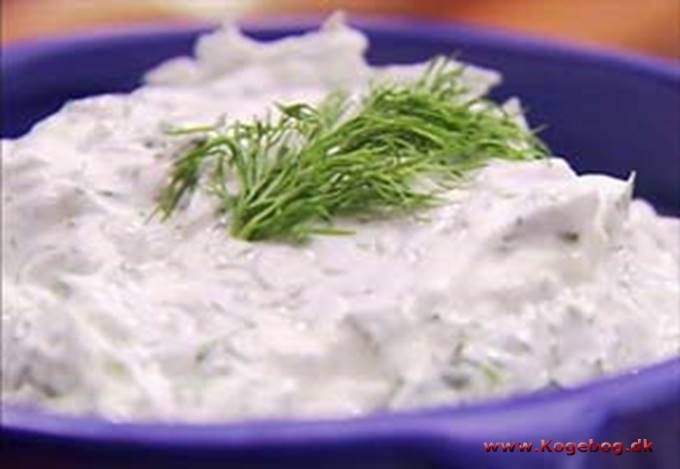 Tzatziki - agurk i hvidløgsyoghurt