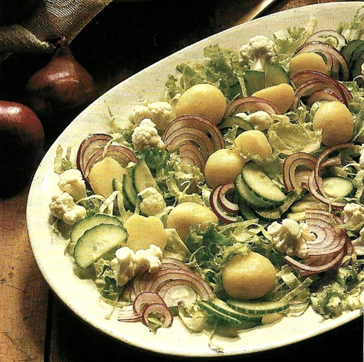 Salat med sur-sød dressing - prøv Kogebog.dk i dag 💘